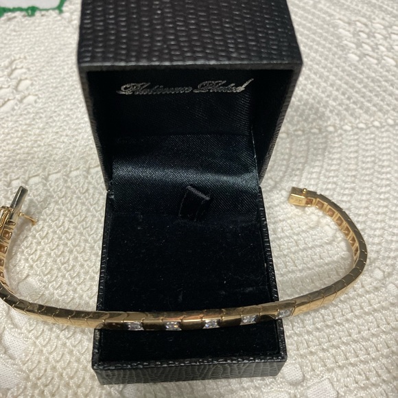 14K Beautiful and unique solid link diamond bracelet - Picture 10 of 13